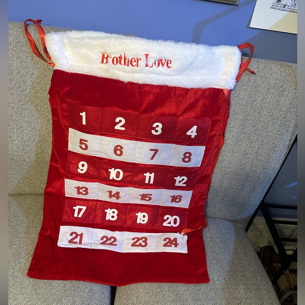 (1) Red Christmas Advent Calendar Gift Bag Siblings Brother Love Brand New